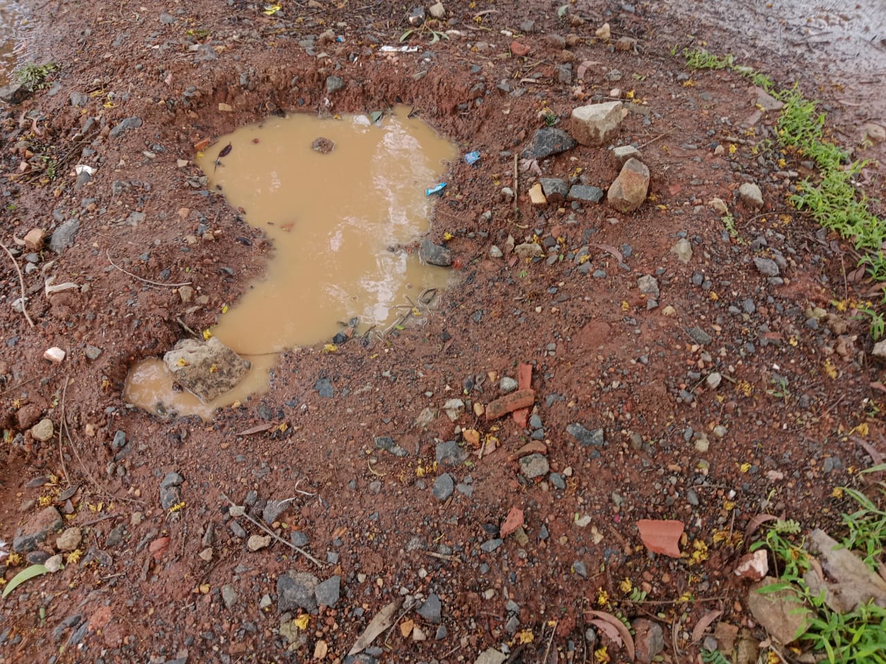 ‘जलजीवन मिशन’साठी नंदगड जेसीएस शाळा आवार वेठीस