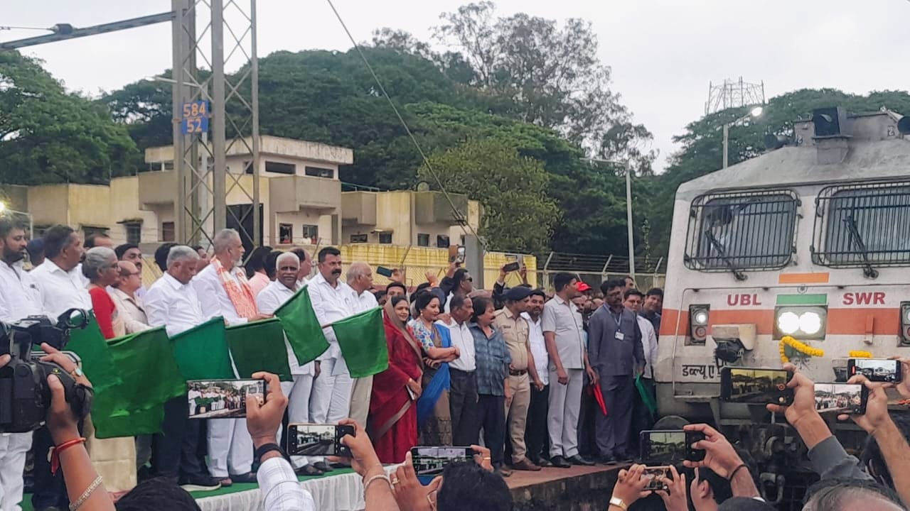 खानापूर रेल्वे स्थानकाच्या विकासासाठी ११ कोटी: व्ही. सोमण्णा