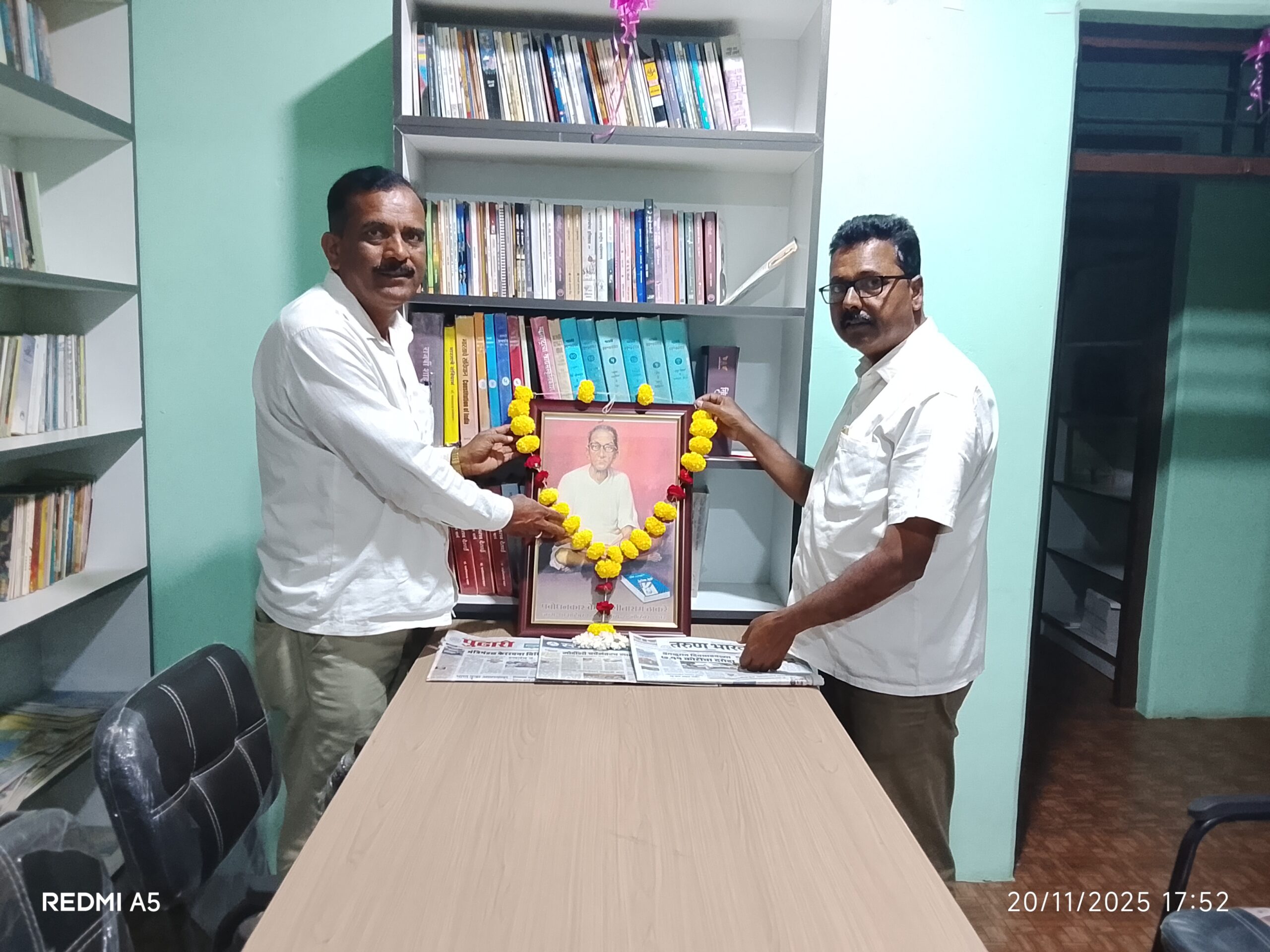 प्रबोधनकार वाचनायलातर्फे प्रबोधनकारांना अभिवादन